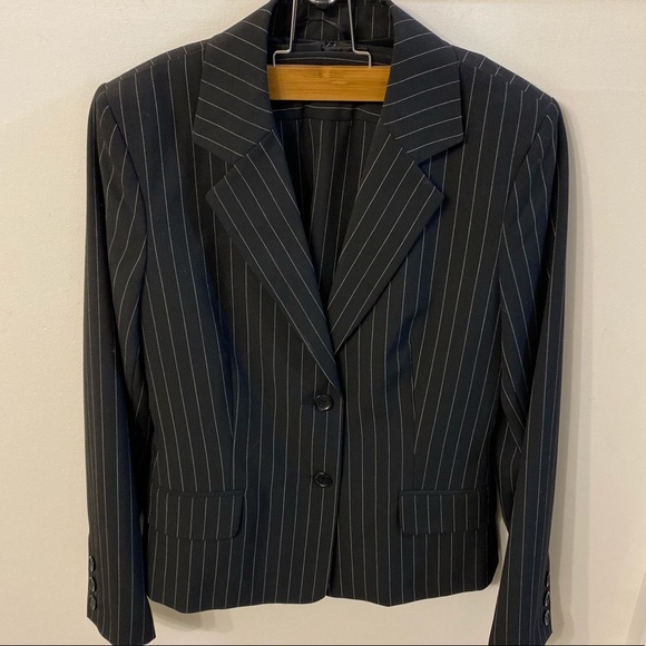 MEXX | Pinstripe Skirt Suit - Size 8 - Picture 4 of 12
